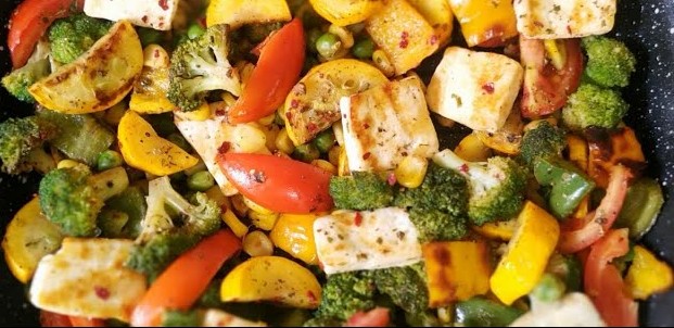 Grilled Paneer Salad with Green Veggies